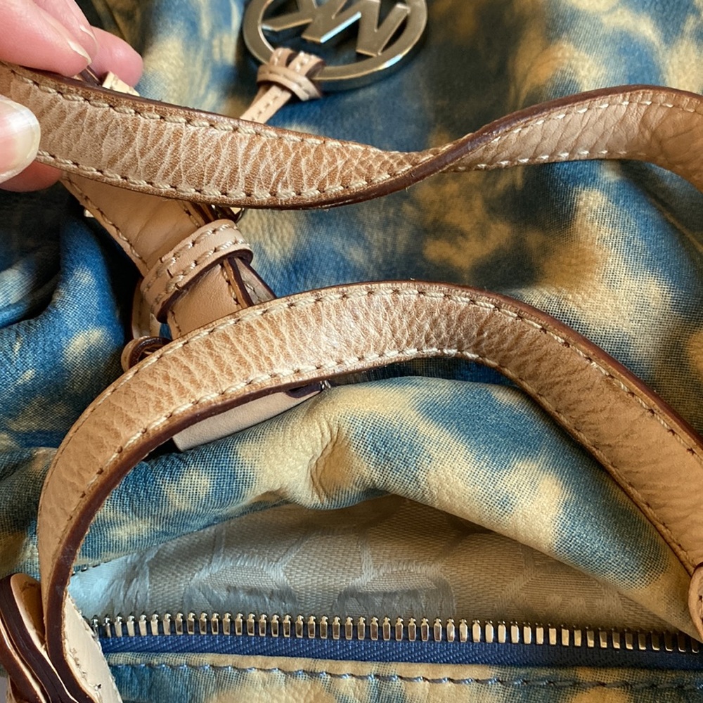 Michael Kors Handbag - Picture 13 of 14